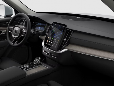 Volvo XC90 T8 AWD Plus Plug-In Q1/26